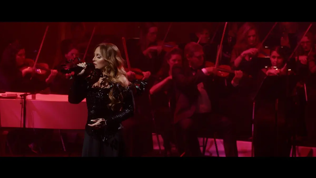 Visuel de Hélène Ségara : Symphonique Le concert des 30 ans