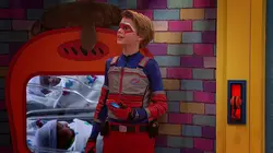 Henry Danger S01E02 Kid Danger Begins, deuxième partie