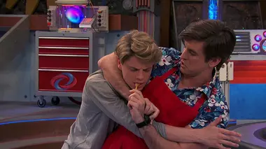 Henry Danger S04E12 La voleuse de diamants