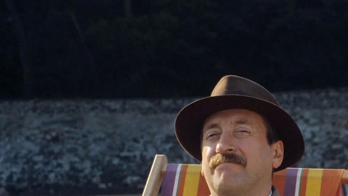 Hercule Poirot S02E01 La maison du péril