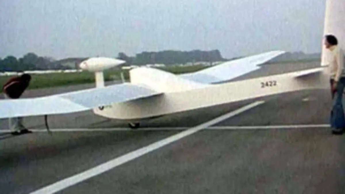 Histoires oubliées de l'aviation E01 Pogo, le nez en l'air