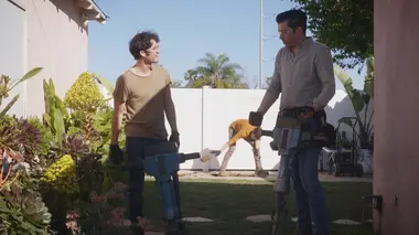 Hollywood rénove Le garage de Darren Criss