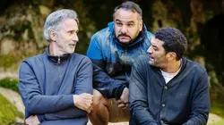 Hommes au bord de la crise de nerfs