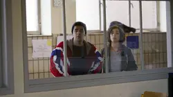 Hoodie S01E19 Premier mensonge