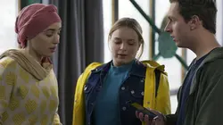 Hoodie S02E03 En petite forme