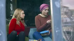 Hoodie  S02E13 Originaire de Pit