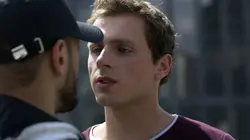 Hoodie S02E35 Le duel