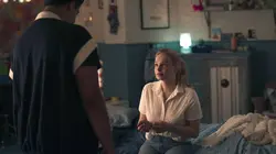 Hoodie  S01E09 Un héros têtu