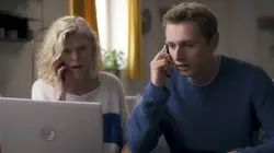 Hoodie S03E49 Le calme avant la tempête