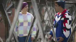 Hoodie S03E13 Hoodie est collé