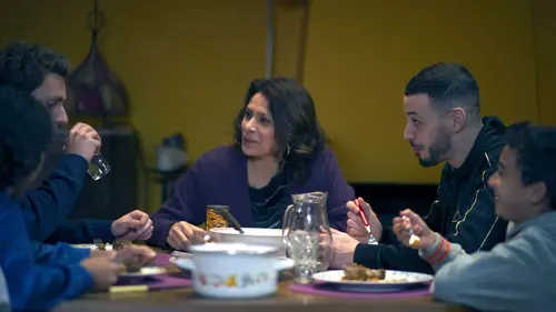 Hoodie S01E42 La lettre