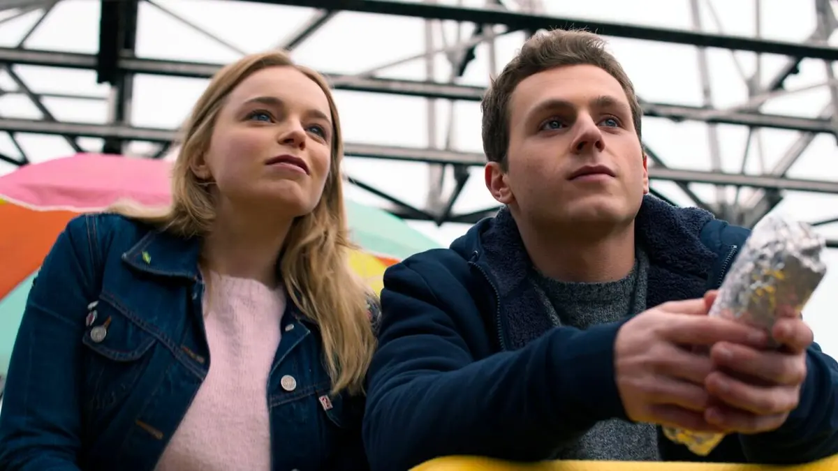 Hoodie S02E01 Le pavé