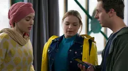 Hoodie S02E03 En petite forme