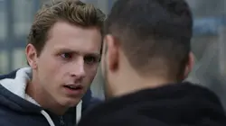 Hoodie S02E21 La photo de T.J.