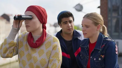 Hoodie S02E24 Le serment est sacré