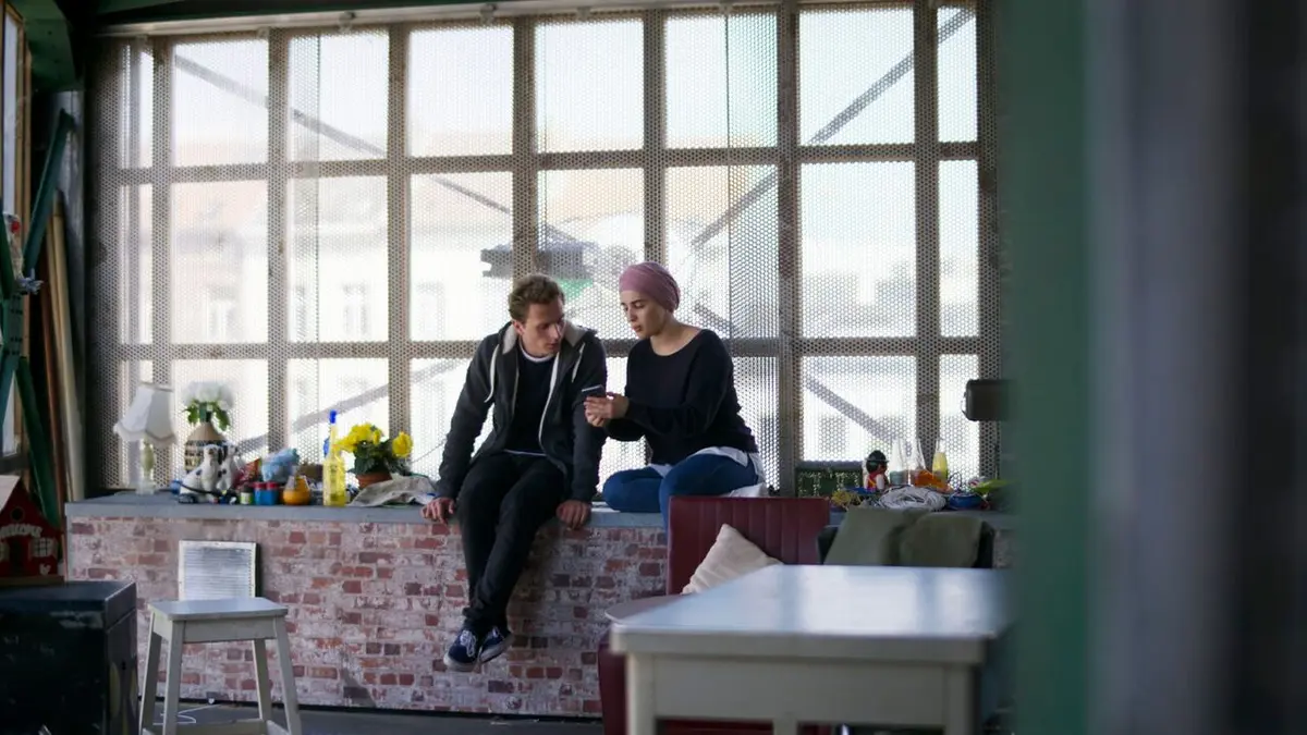 Hoodie S02E31 Le téléphone de Flo