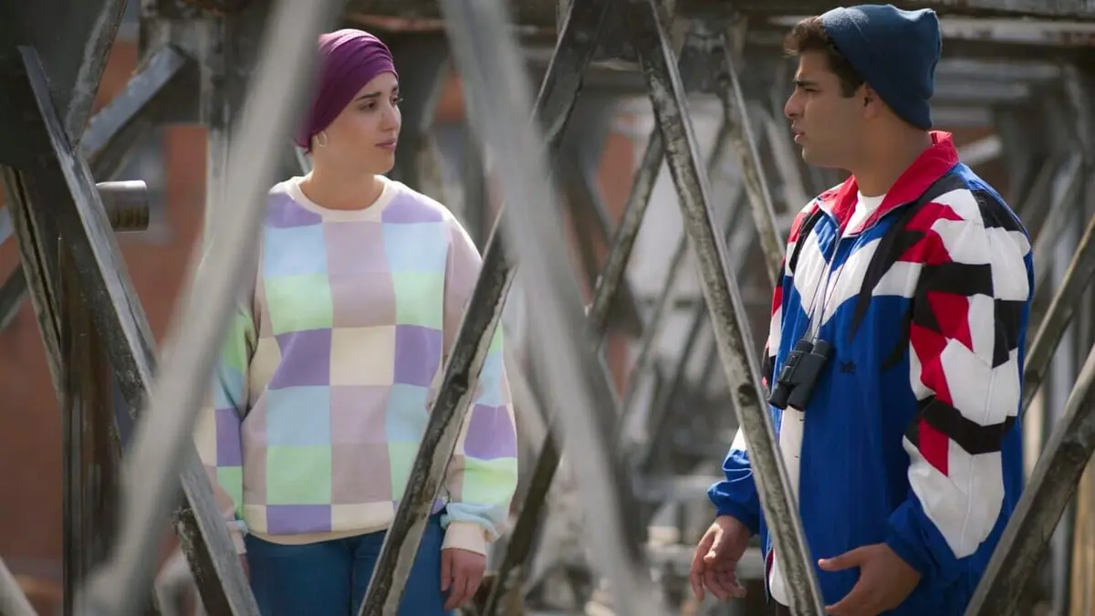 Hoodie S03E13 Hoodie est collé