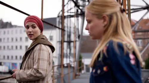 Hoodie S03E07 Un comportement étrange