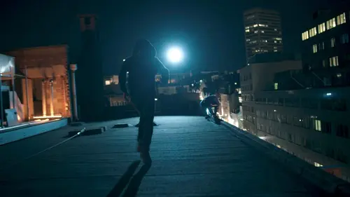 Hoodie S03E43 Qui est la taupe ?