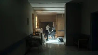 Hôpital hanté S02E05 Annette ! / Jeux d'ombres / L'homme à la cigarette