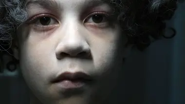 Hôpital hanté S02E07 La chambre au suicide / Le petit garçon