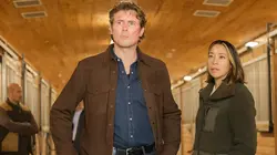 Hudson et Rex S06E11 Qui s'y frotte s'hippique