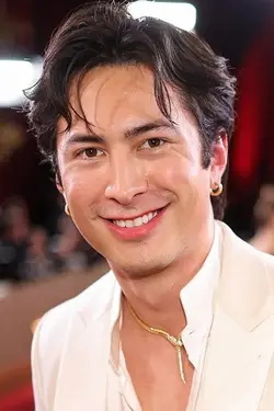 Photo Hudson Williams