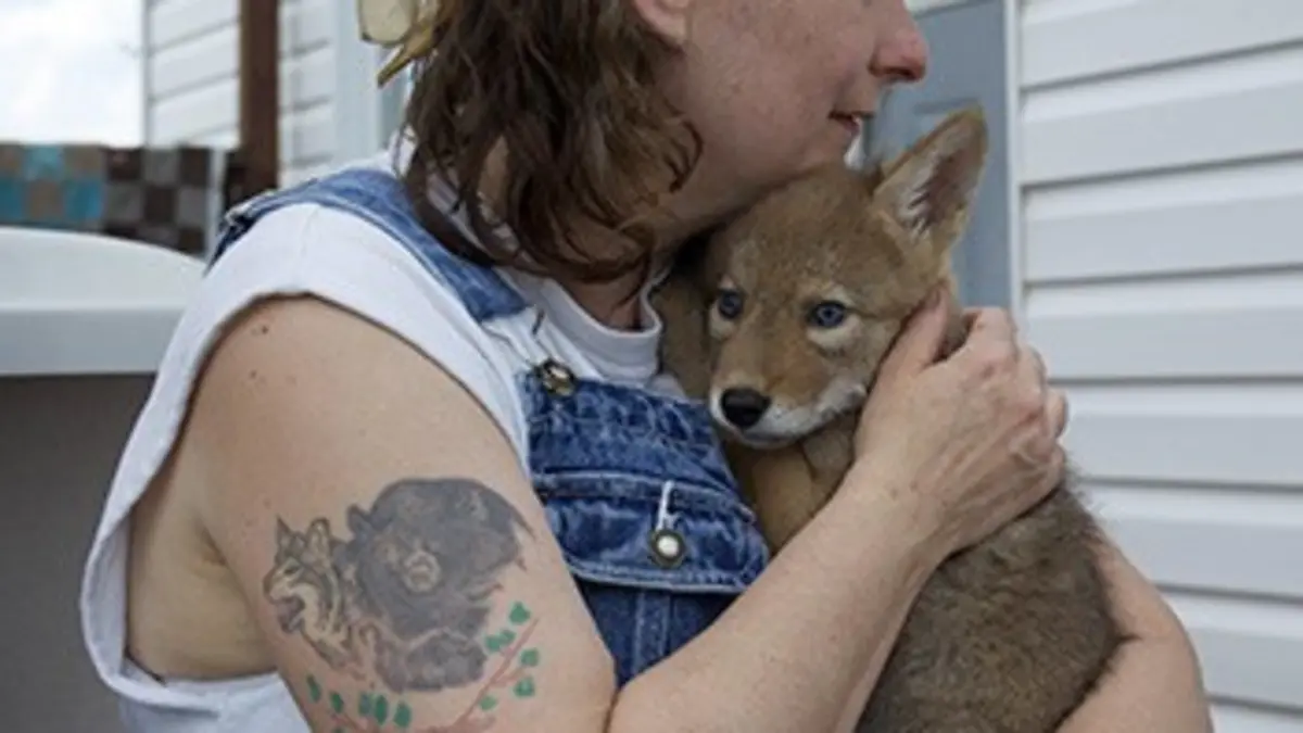 Humanima Dans les traces de l'homme qui parle avec les loups
