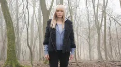 Humans S03E07 Opération Basswood en streaming