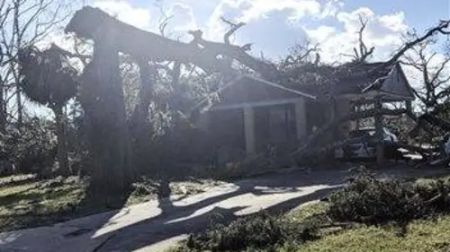 Hurricane Man S01E06