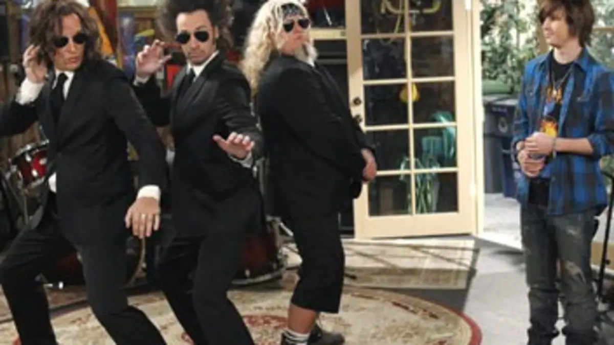 I'm in the Band : Ma vie de rocker S02E15 La semaine des farces 2