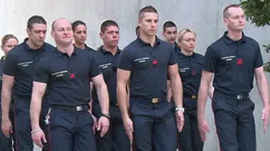 Ils sont sapeurs-pompiers de Paris E01 Sauver