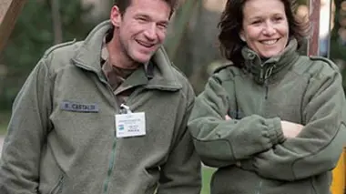 Carole Rousseau et Benjamin Castaldi à l'école de l'air