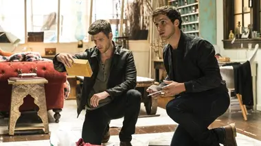 Imposters S01E03 Recherche d'indices