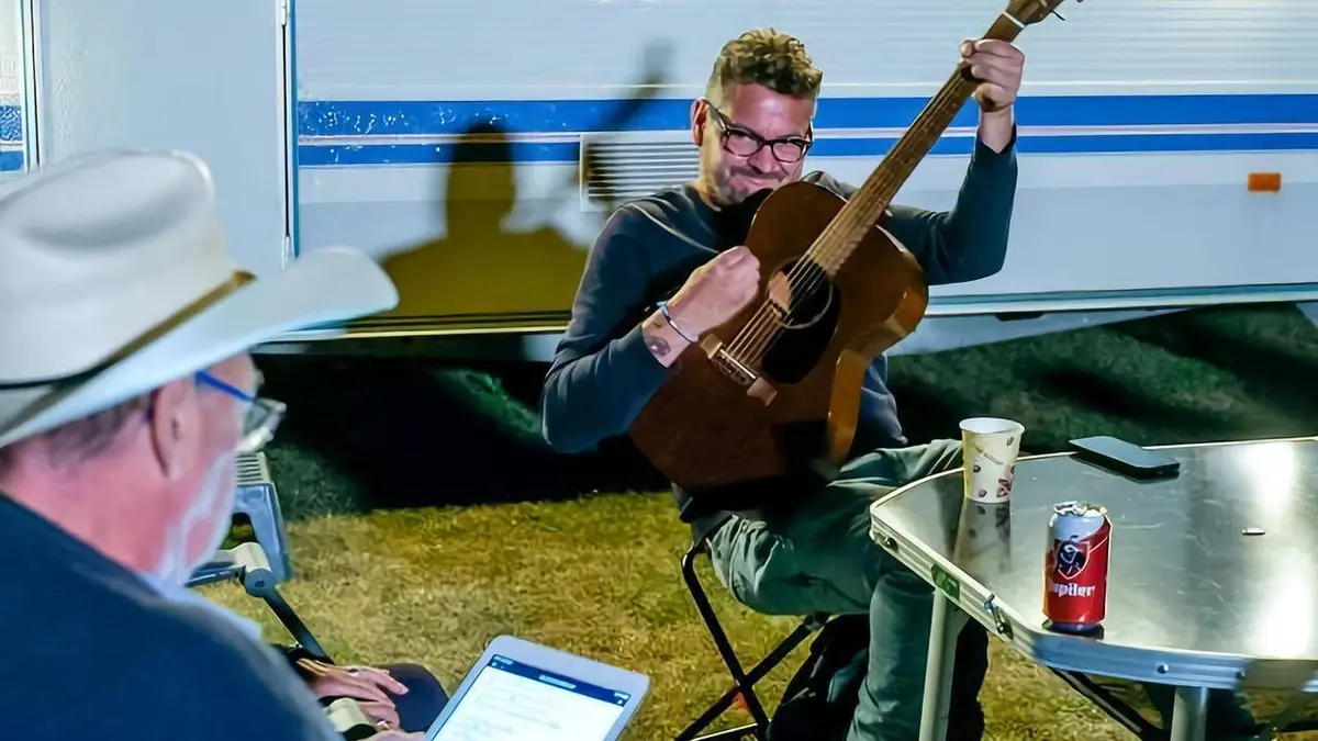 In mijn Caravan S01E06