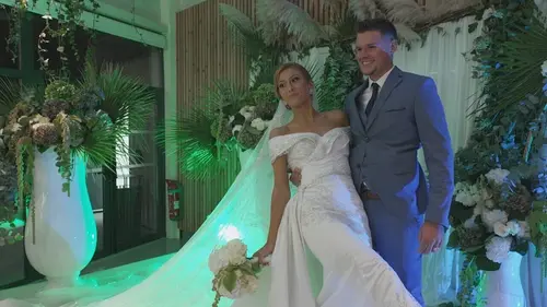 Incroyables mariages gitans Bling bling, traditions et démesure