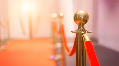 Indémodable n° 2 : Les dessous du tapis rouge