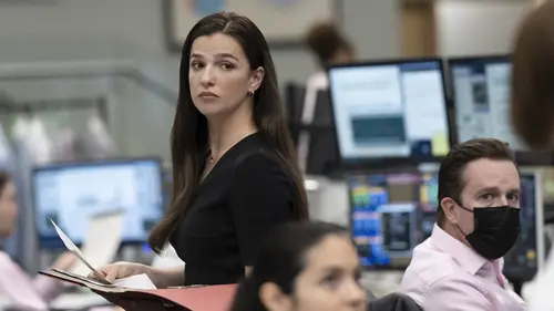 Industry S02E06 Les coups qu'on prend à découvert