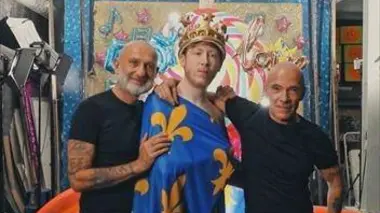 Dans une photo de Pierre et Gilles