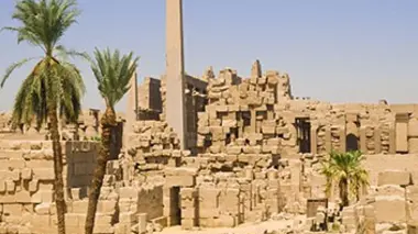 Egypte : L'obélisque de Karnak et le phare d'Alexandrie