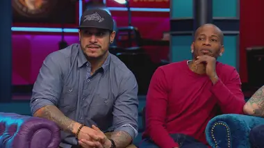 Tatouage à tour de rôle