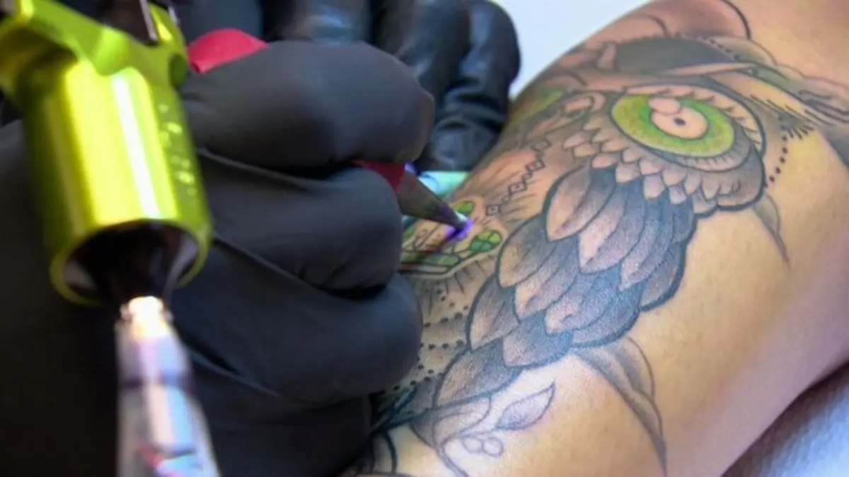 Ink Master rédemption Hawaïenne et jarretière