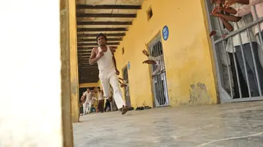 Dans la plus grande prison d'Asie