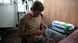 Inside : l'univers des drogues Crystal hawaïen