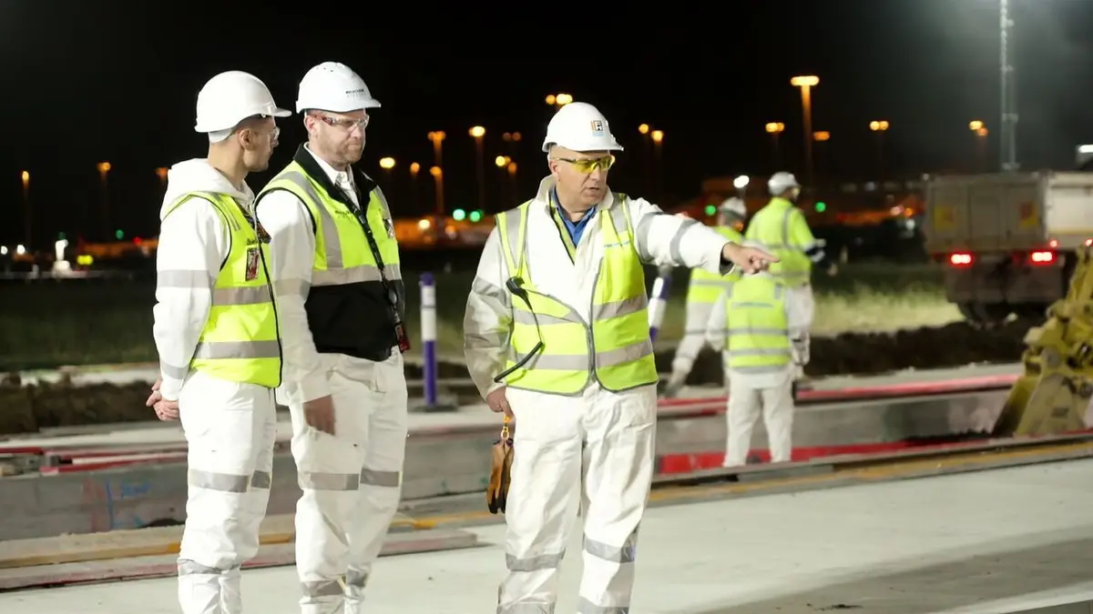 Inside Melbourne Airport Bigger and Bigger