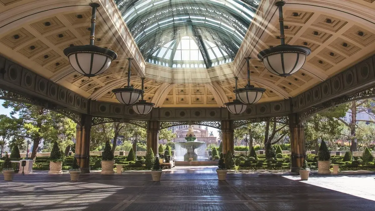 Inside the World's Greatest Hotels Atlantis