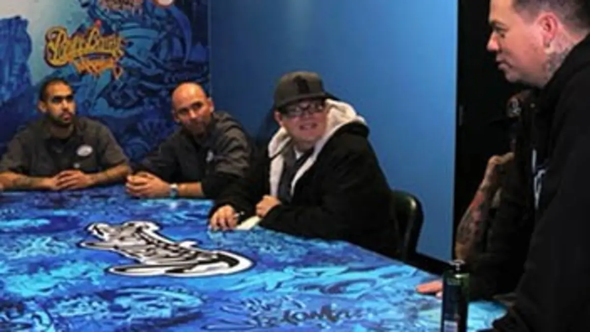 Inside West Coast Customs S03E01 Shaq's Back