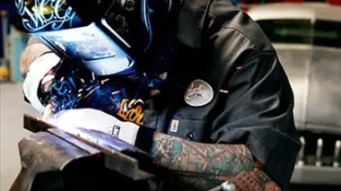 Inside West Coast Customs S02E08 Monster Week