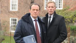 Inspecteur Lewis S05E01 Les masques tombent