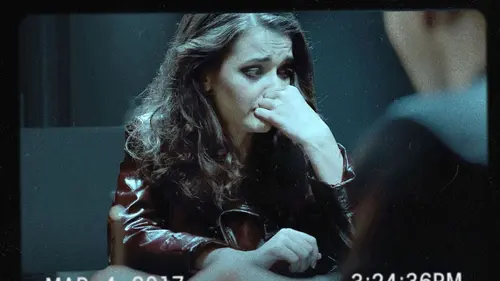 Photos de Interrogatoires Who Murdered the Postman?